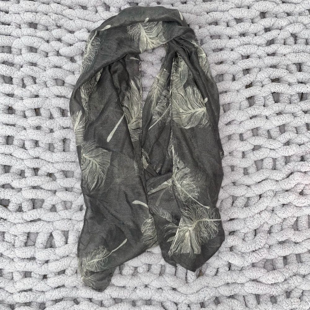 Grey and white feathers scarf (wrap scarf not infinity)